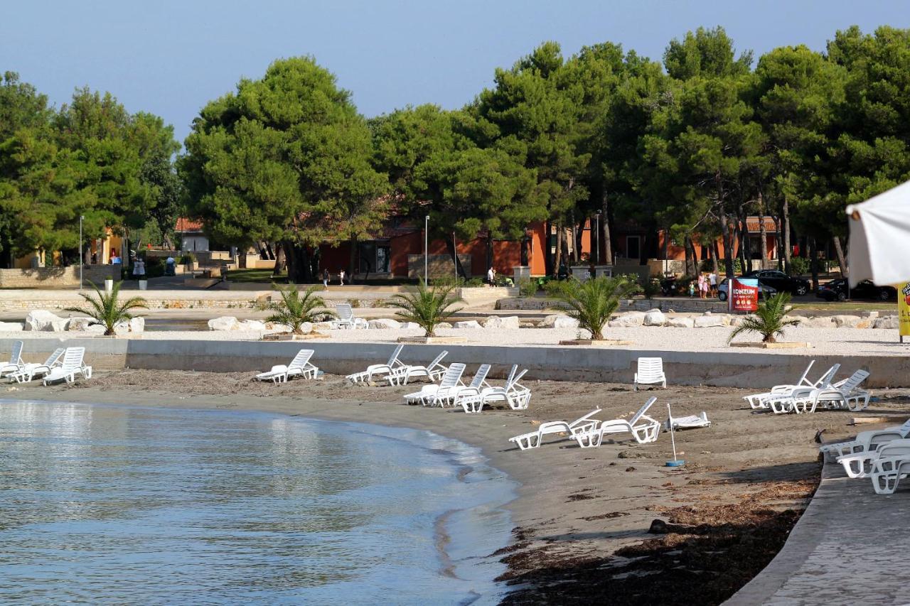 Apartments With A Parking Space Umag - 7666 Kültér fotó