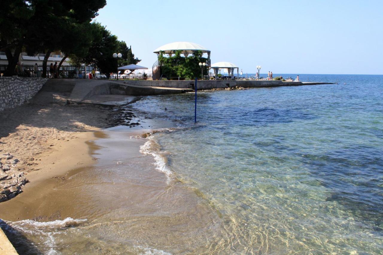 Apartments With A Parking Space Umag - 7666 Kültér fotó